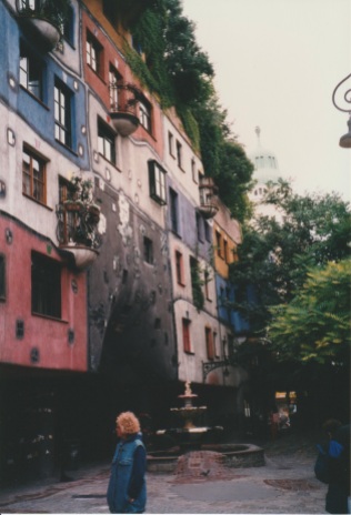 HundertwasserHouse 2 Vienna 1996
