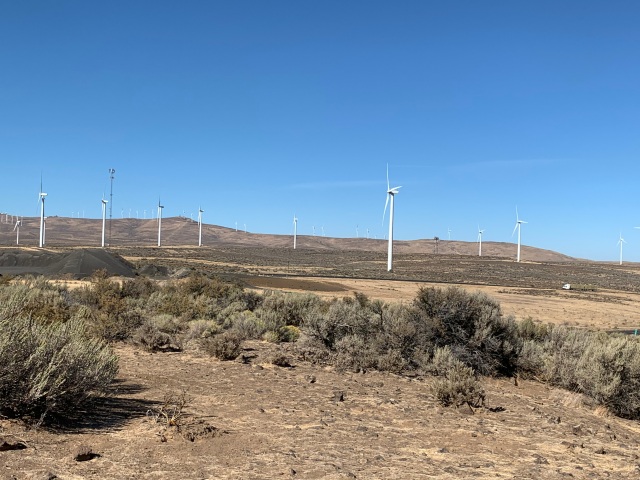 Ellensburg-desert-windmills