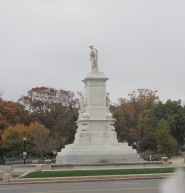 Statue-DC